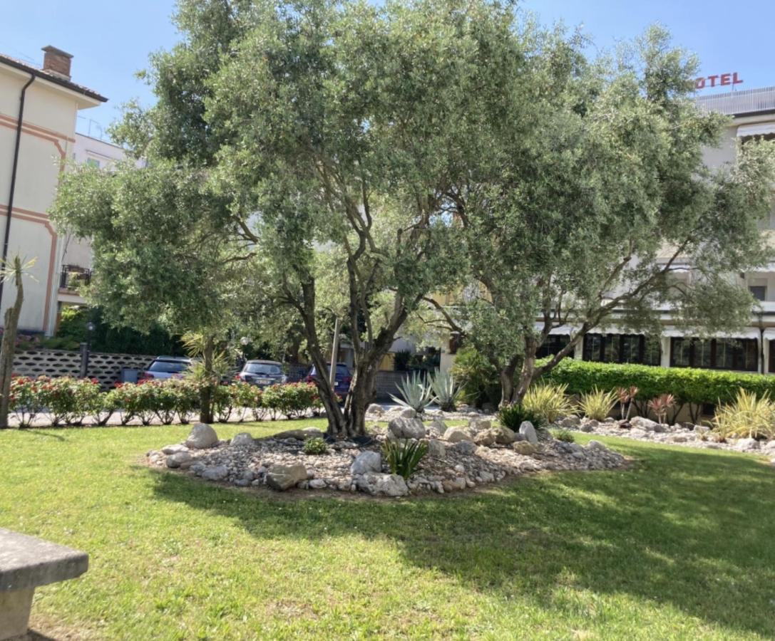 Villa Lisa - La Quiete E Il Profumo Del Mare Grado Exterior foto